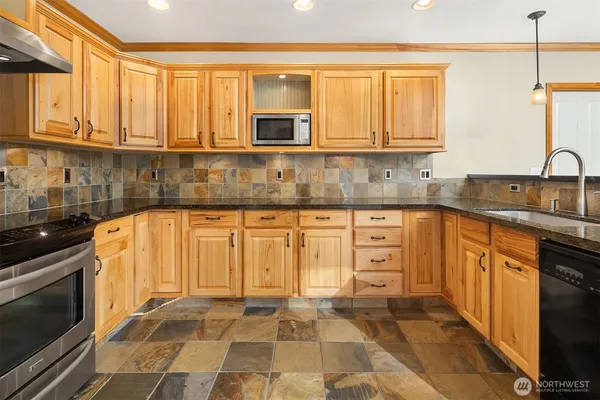 $885,000 | 3723 188th Street Northeast, Arlington, WA 98223