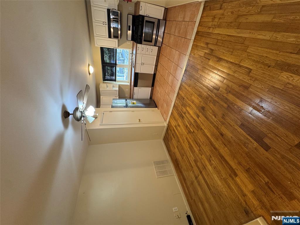 349 Gorge Road Cliffside Park, NJ 07010 - Photo 2 of 5