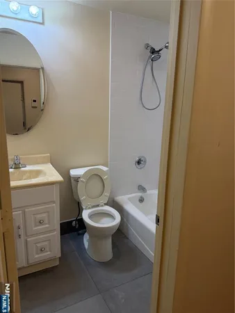 $1,950 | 349 Gorge Road, Cliffside Park, NJ 07010