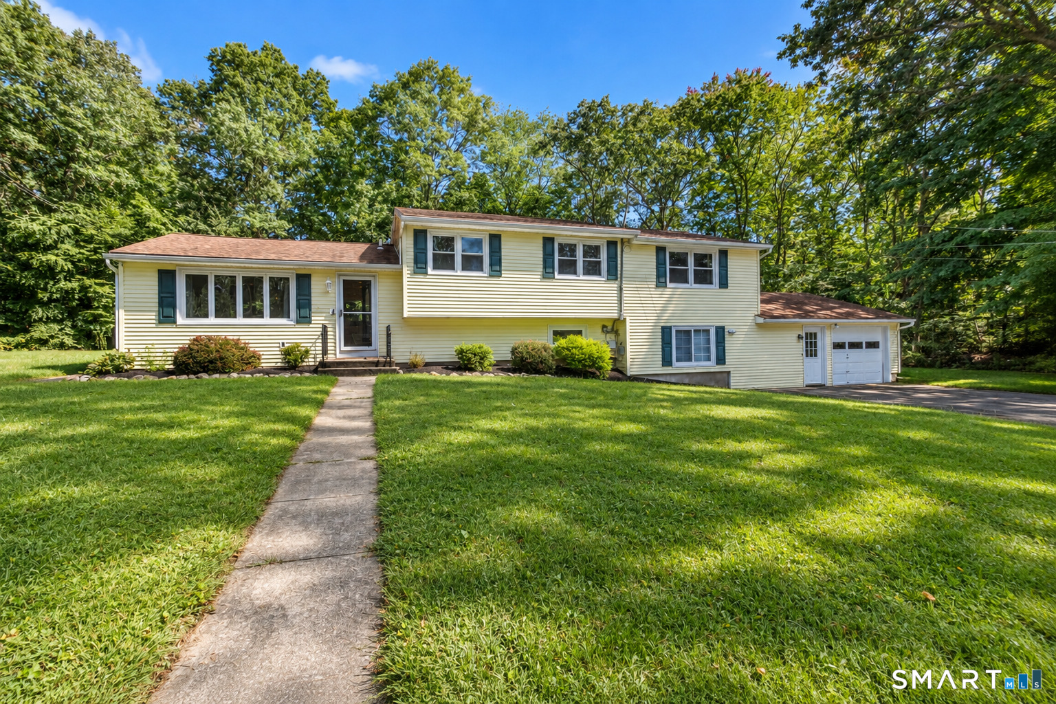 18 Arbor Road Monroe, CT 06468 - Photo 1 of 27 Gallery Image 1