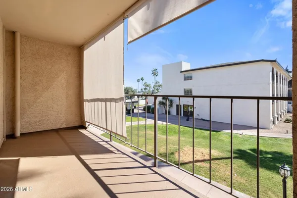 $1,800 | 3033 East Devonshire Avenue, Unit 2033, Phoenix, AZ 85016