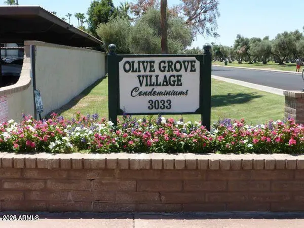 $1,800 | 3033 East Devonshire Avenue, Unit 2033, Phoenix, AZ 85016