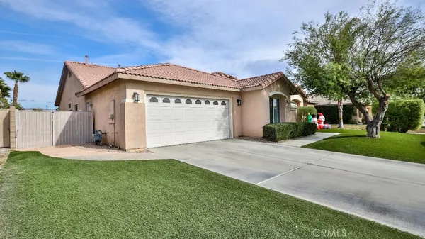 a view of outdoor space yard and garage