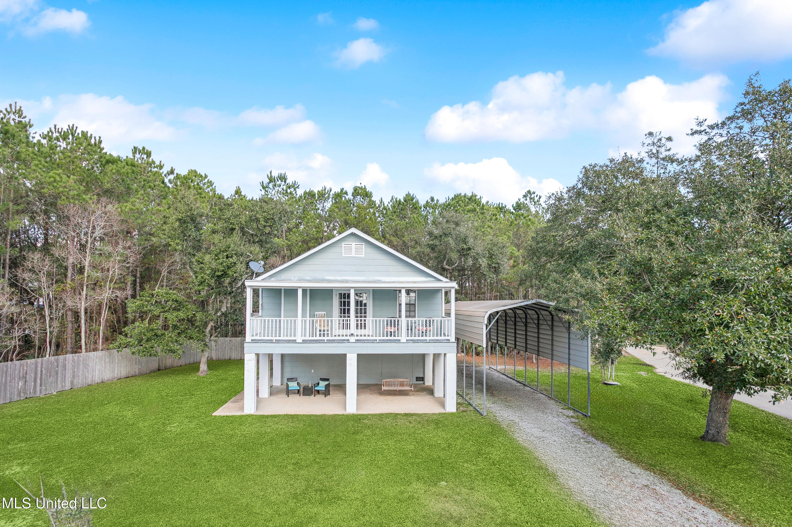 400 Garden Road Bay St. Louis, MS 39520 - Photo 1 of 18 01