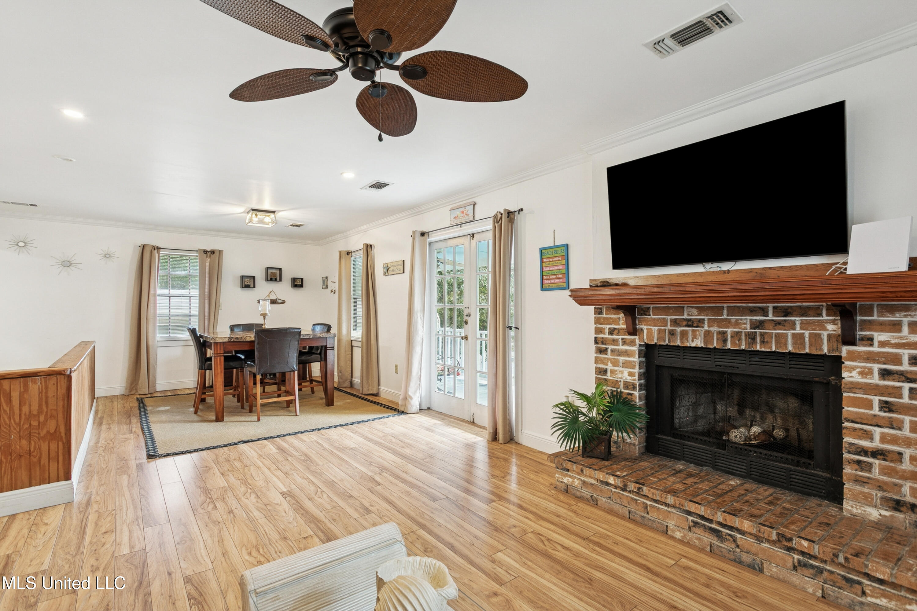 400 Garden Road Bay St. Louis, MS 39520 - Photo 5 of 18 06