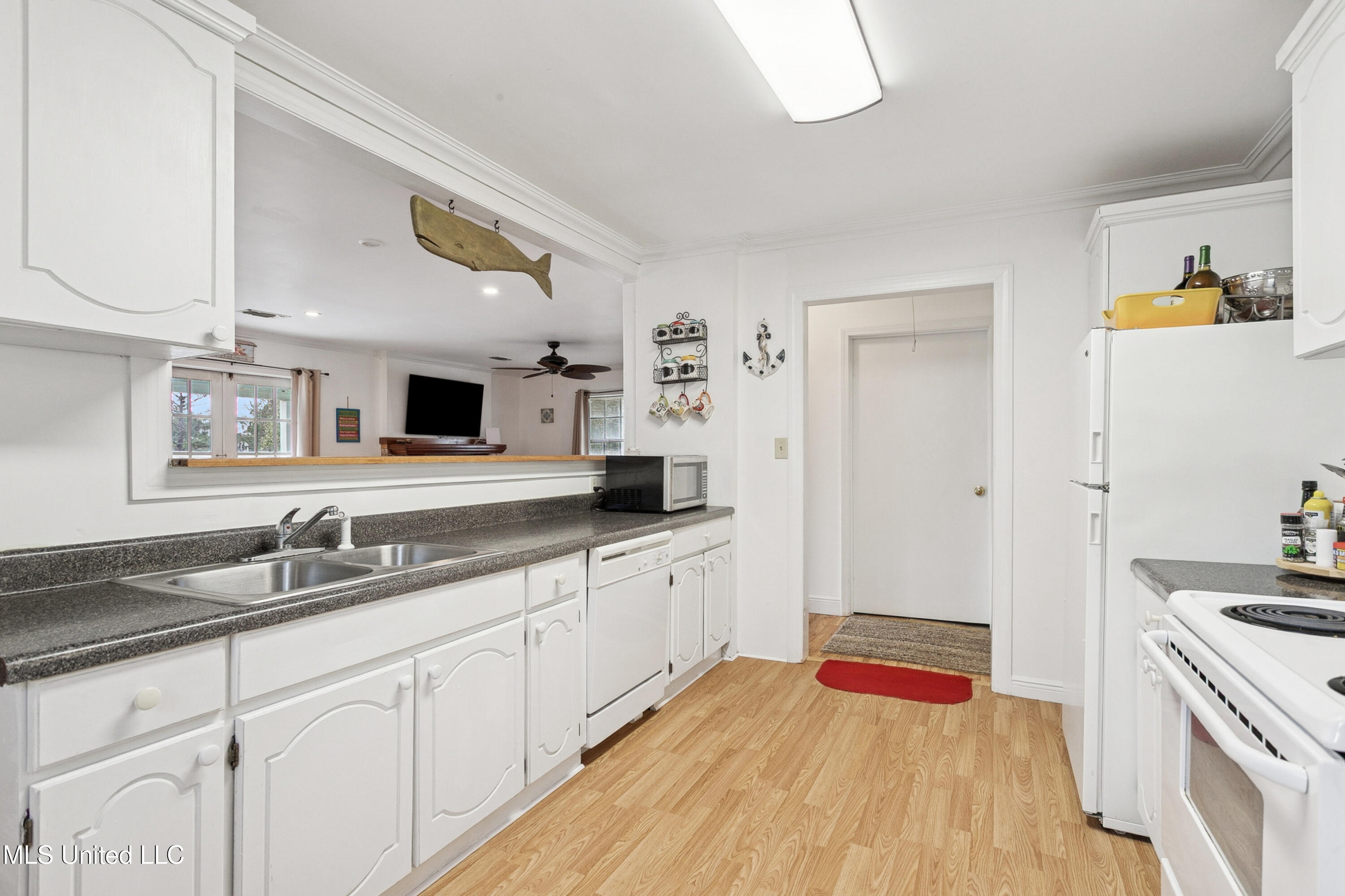 400 Garden Road Bay St. Louis, MS 39520 - Photo 10 of 18 10