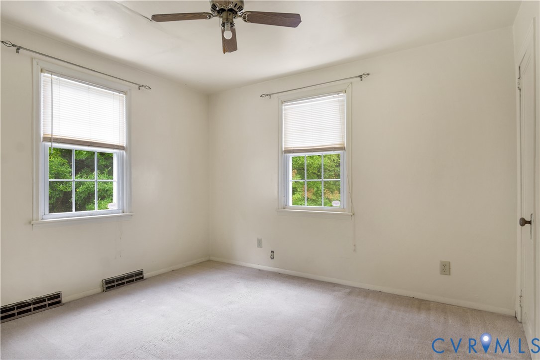 228 Oaktree Road Williamsburg, VA 23188 - Photo 29 of 39 Gallery Image 29