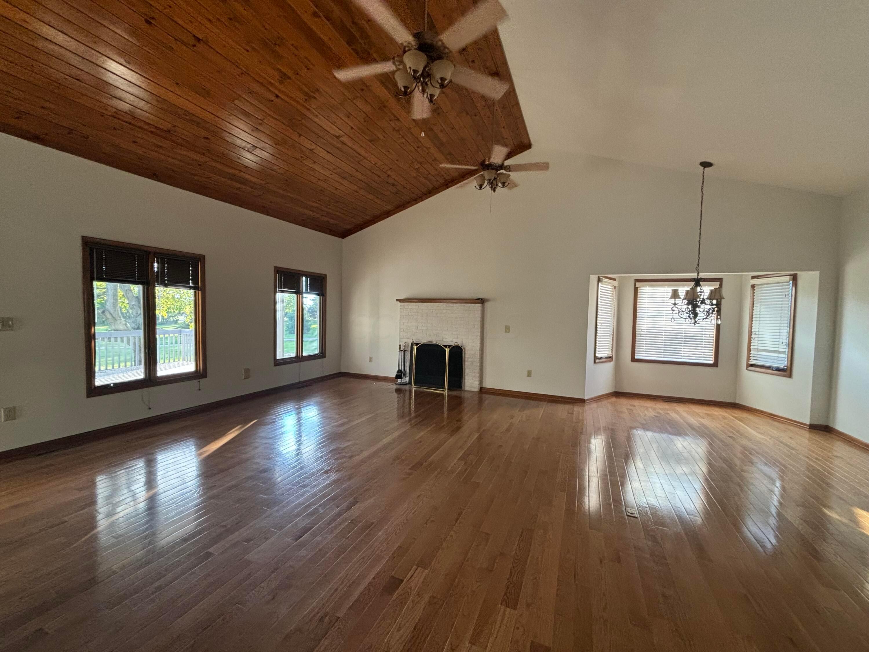 6560 Rothbury Court Dublin, OH 43017 - Photo 6 of 39 IMG_0540