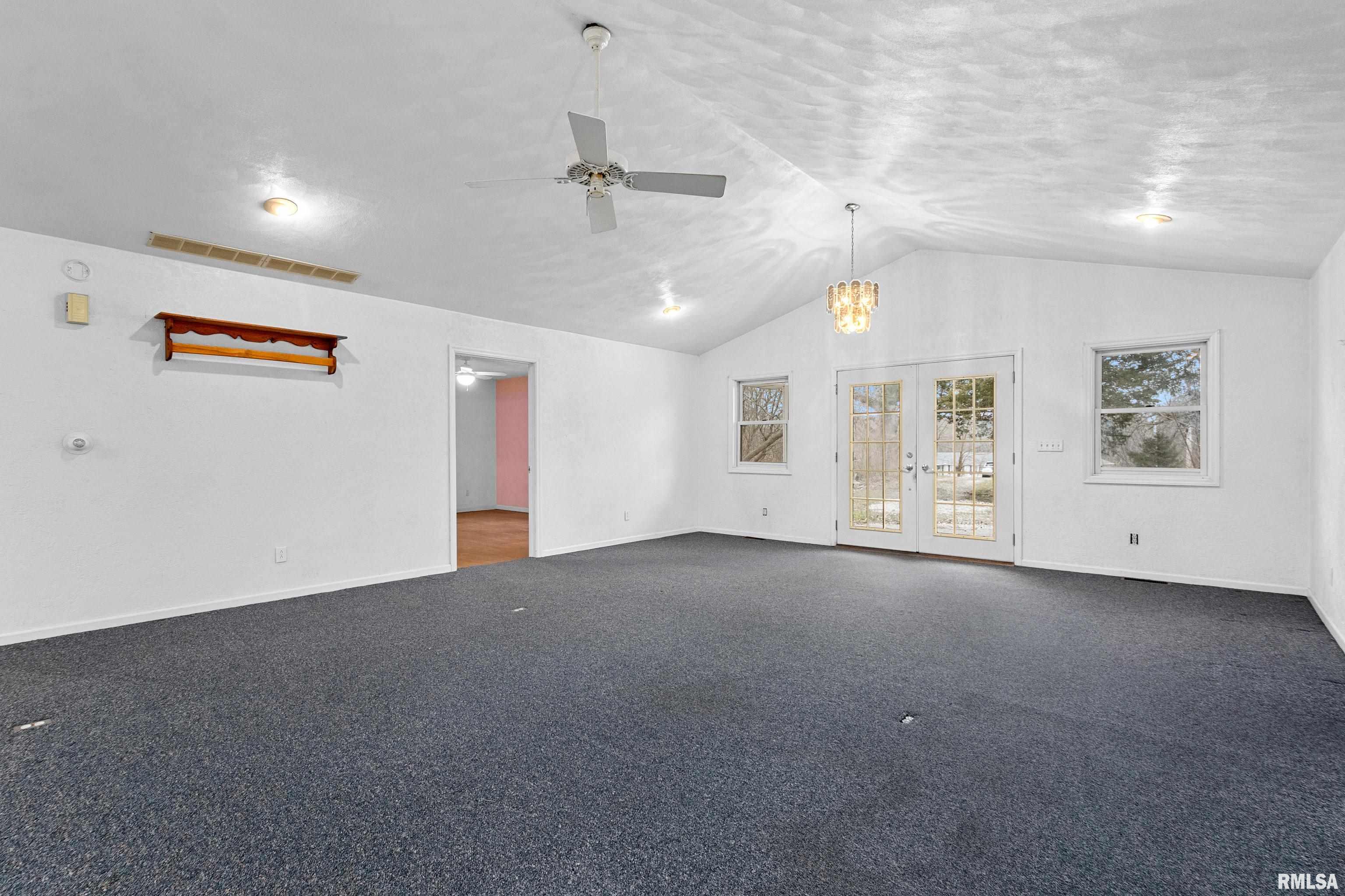 6921 West Lancaster Road Peoria, IL 61607 - Photo 9 of 70