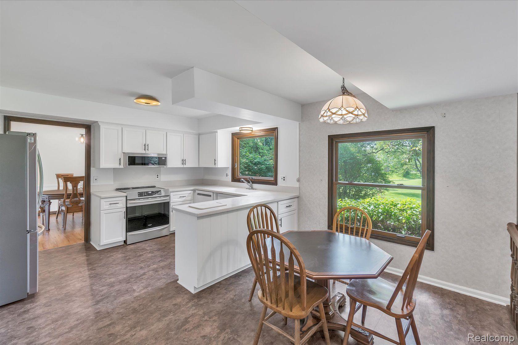 35969 Congress Road Farmington, MI 48335 - Photo 15 of 57 Gallery Image 15