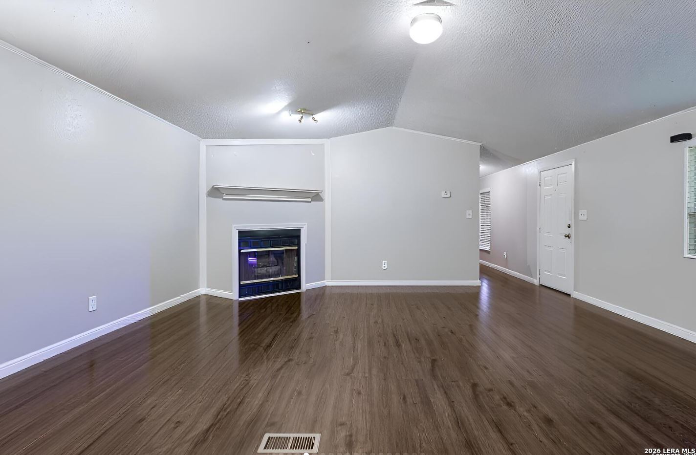 23414 Dragon Rock Road Elmendorf, TX 78112 - Photo 4 of 10