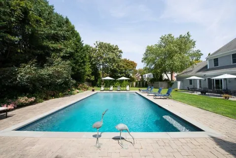 144 Coopers Farm Road, Southampton, NY 11968