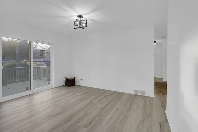 $384,000 | 10615 Mathew Street, Huntley, IL 60142