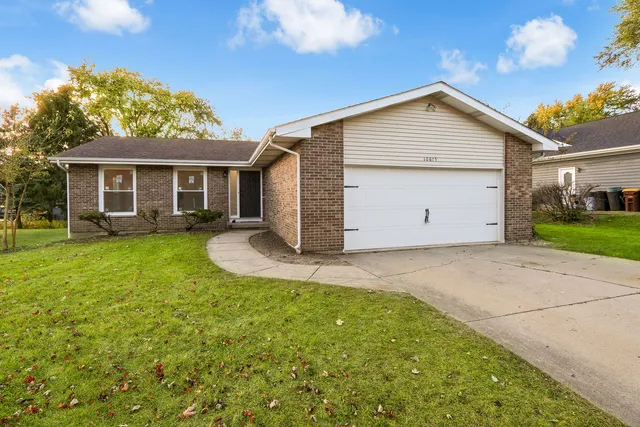 $384,000 | 10615 Mathew Street, Huntley, IL 60142