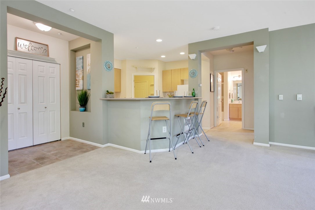 5025 Davis Place South, Unit F Renton, WA 98055 - Photo 4 of 25