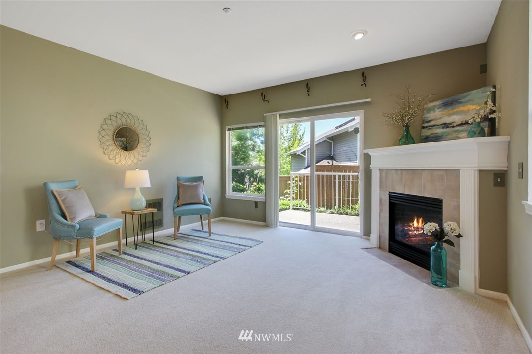 5025 Davis Place South, Unit F Renton, WA 98055 - Photo 5 of 25