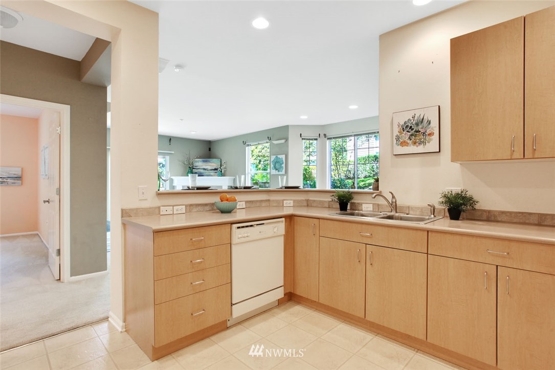 5025 Davis Place South, Unit F Renton, WA 98055 - Photo 9 of 25