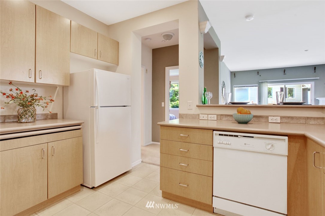 5025 Davis Place South, Unit F Renton, WA 98055 - Photo 10 of 25
