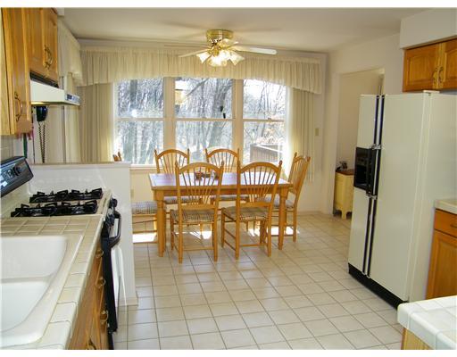2536 Wickline Road Gibsonia, PA 15044 - Photo 6 of 18 Kitchen.
