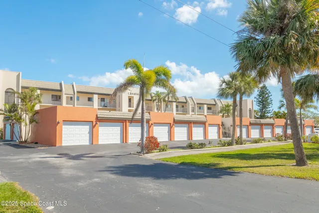 $2,800 | 1825 Minutemen Causeway, Unit 105, Cocoa Beach, FL 32931