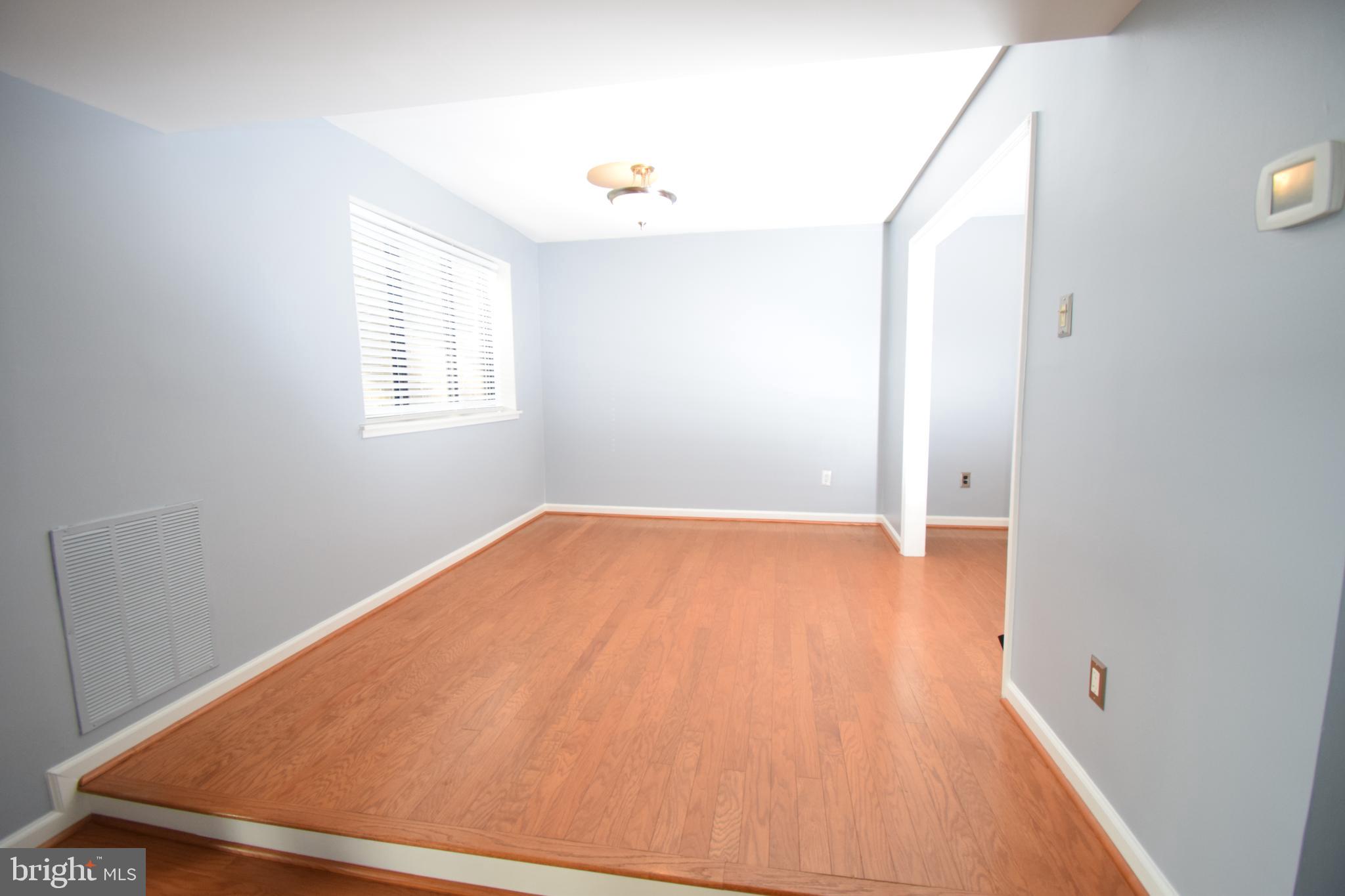 1641 Parkcrest Circle, Unit 101 Reston, VA 20190 - Photo 6 of 37 Dining Room off Kitchen and living room