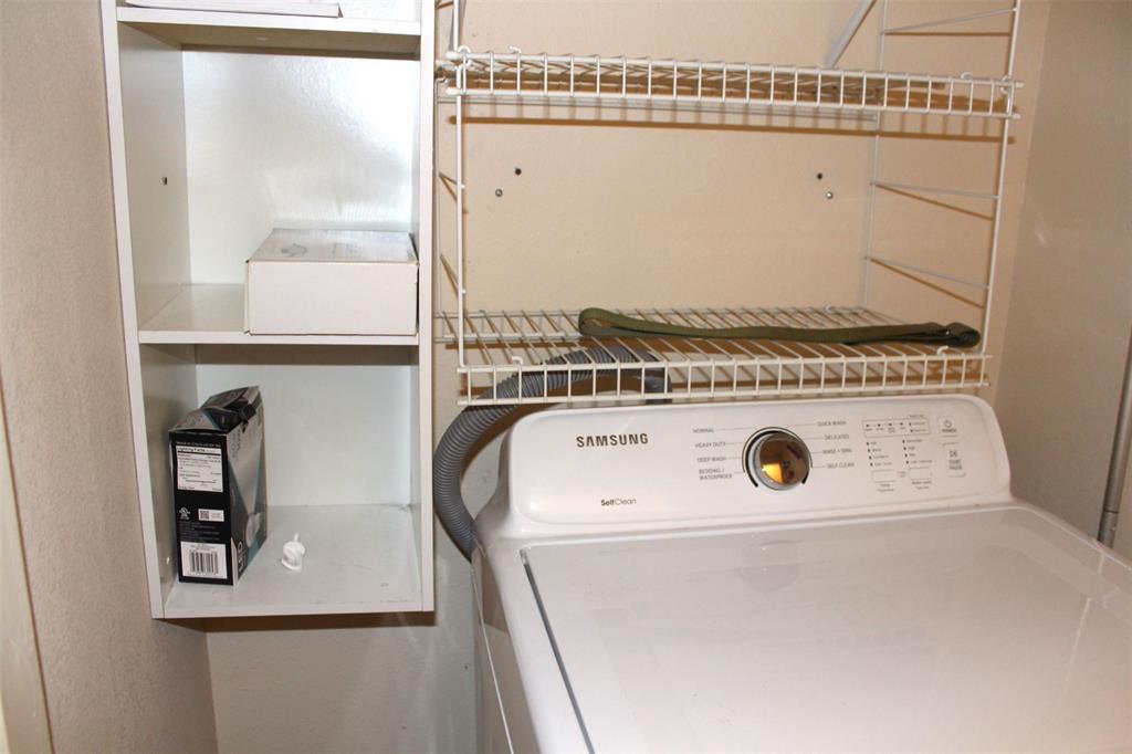 2506 Vincent Street Brownwood, TX 76801 - Photo 23 of 40 view of a stove top oven with a wooden floor