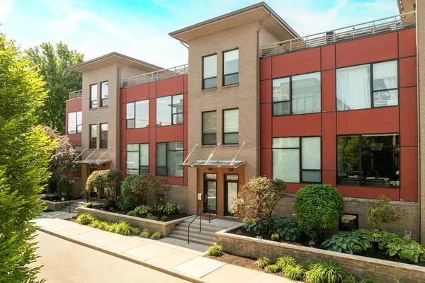 $639,900 | 109 Aston Row Lane, Columbus, OH 43201