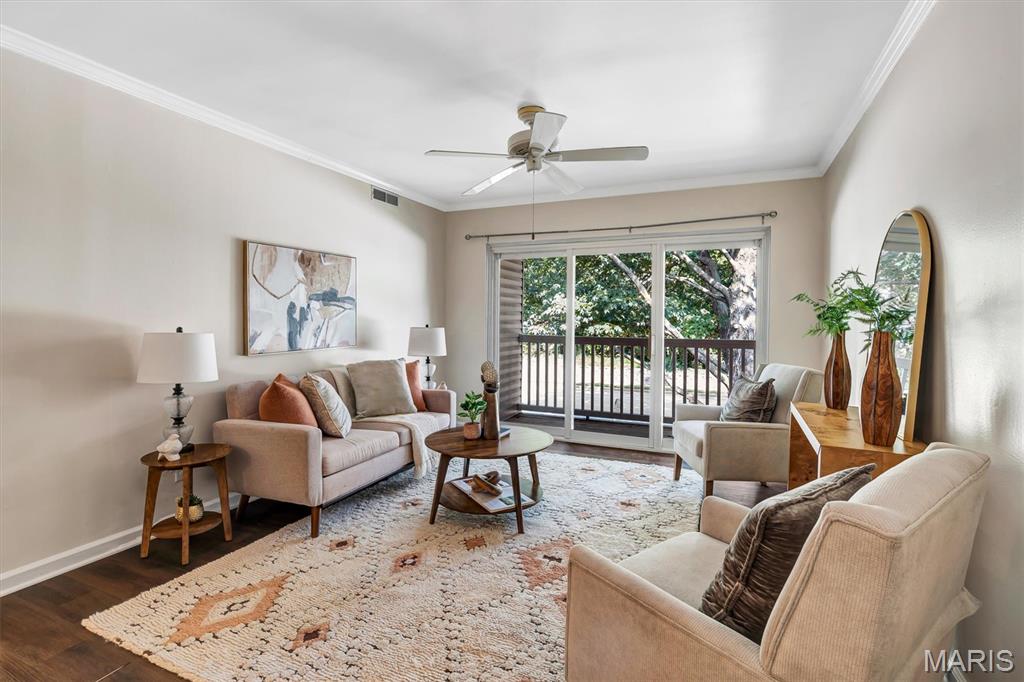 425 South Geyer Road, Unit H St. Louis, MO 63122 - Photo 1 of 18 Gallery Image 1