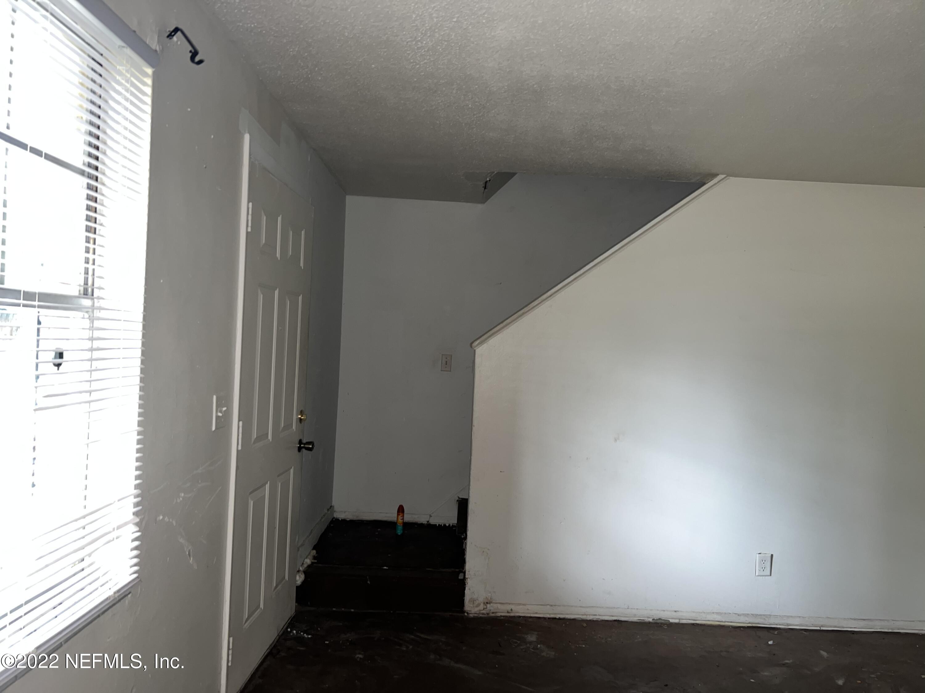 4423 Moncrief Road Jacksonville, FL 32209 - Photo 4 of 47 a view of hallway