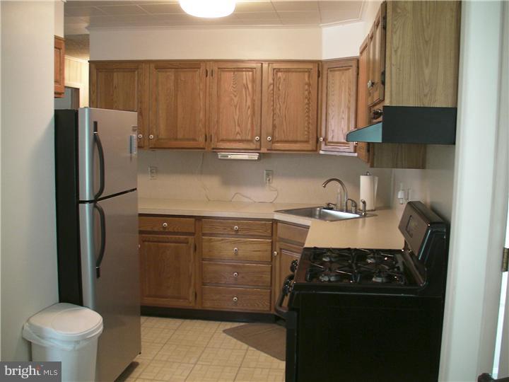 516 Ramsey Road Oreland, PA 19075 - Photo 4 of 12 Kitchen