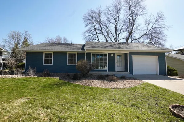 $239,900 | 1001 16th Street Southwest, Willmar, MN 56201