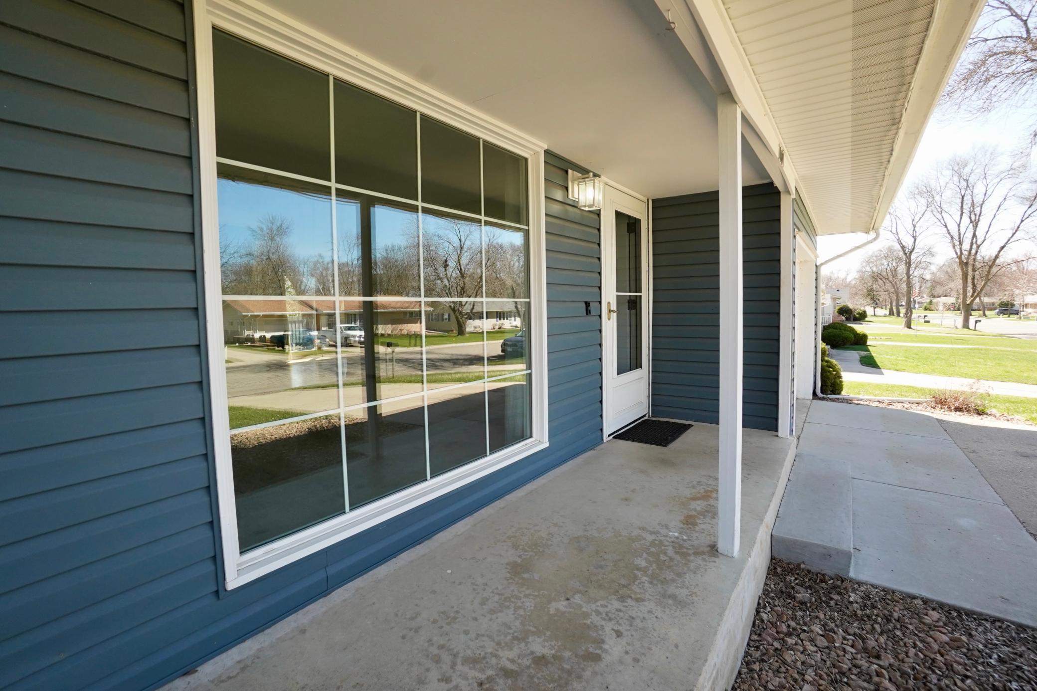 1001 16th Street Southwest Willmar, MN 56201 - Photo 4 of 37