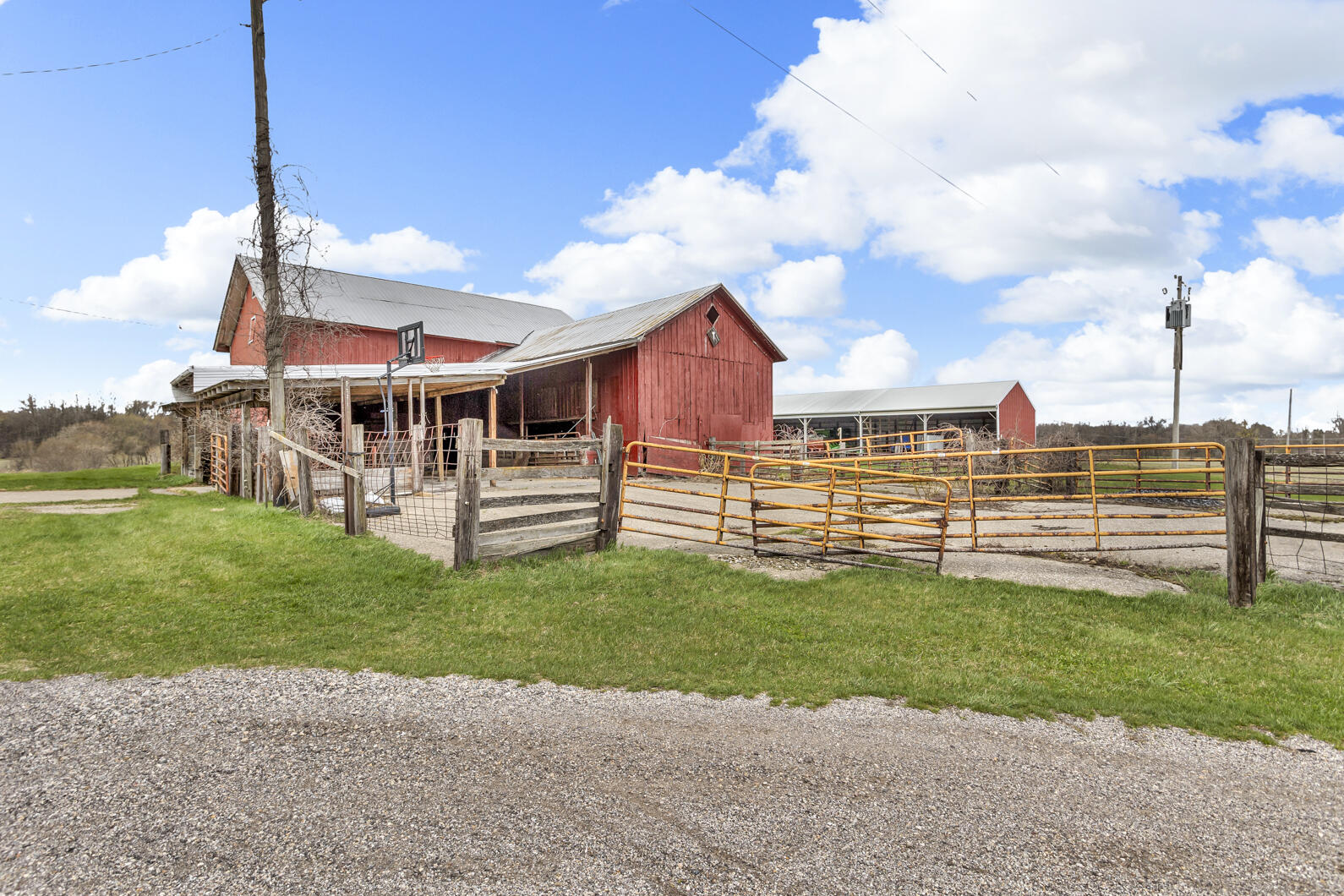 9212 Rives Junction Road Rives Junction, MI 49277 - Photo 52 of 67 0N0A1342