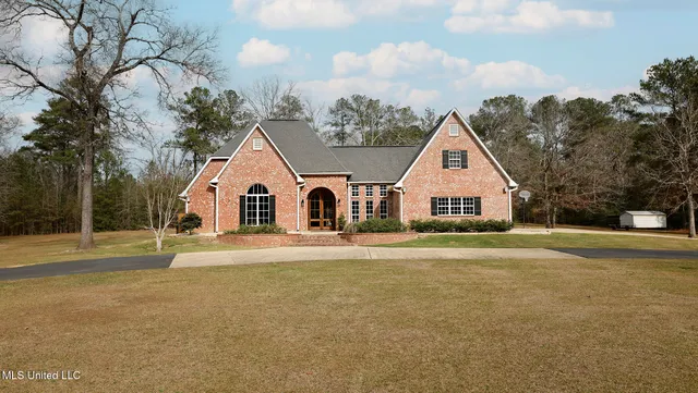 $499,900 | 1195 Eleanor Drive, McComb, MS 39648