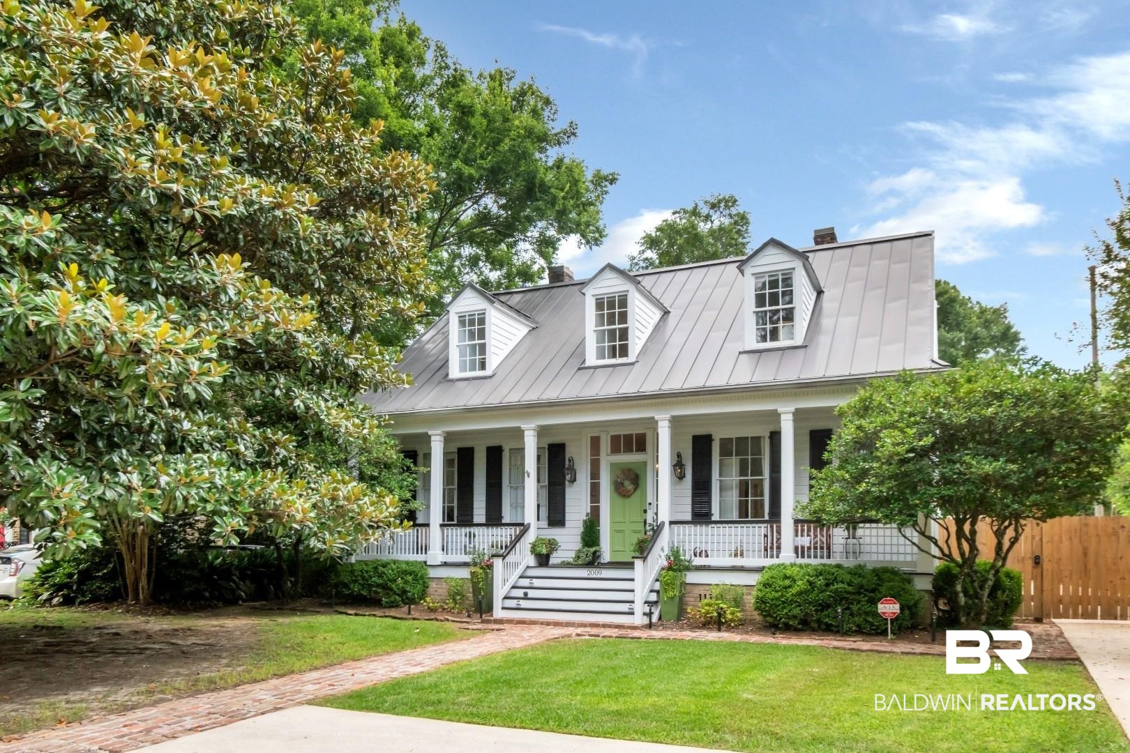 2009 Old Shell Road Mobile, AL 36607 - Photo 4 of 55