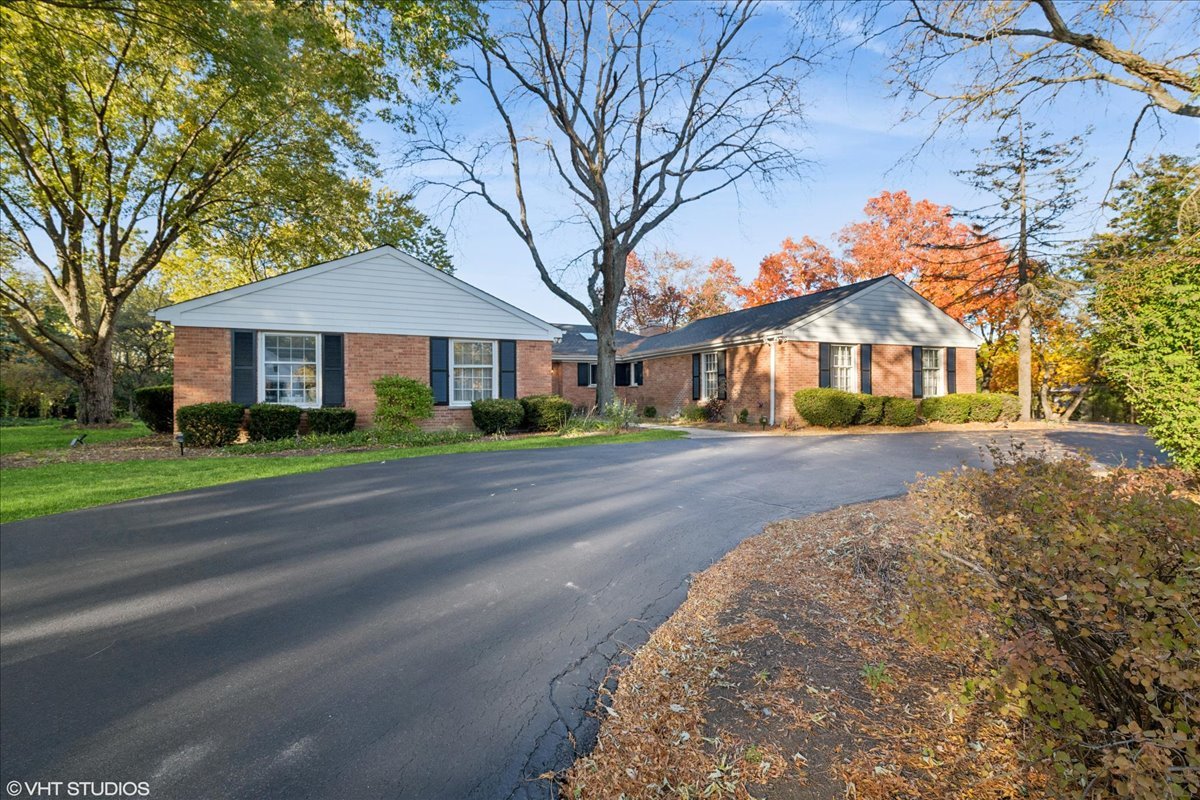 1680 Pheasant Trail Inverness, IL 60067 - Photo 1 of 42 Gallery Image 1