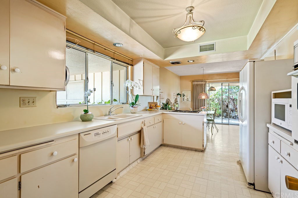 700 Miramar Drive Fullerton, CA 92831 - Photo 10 of 49