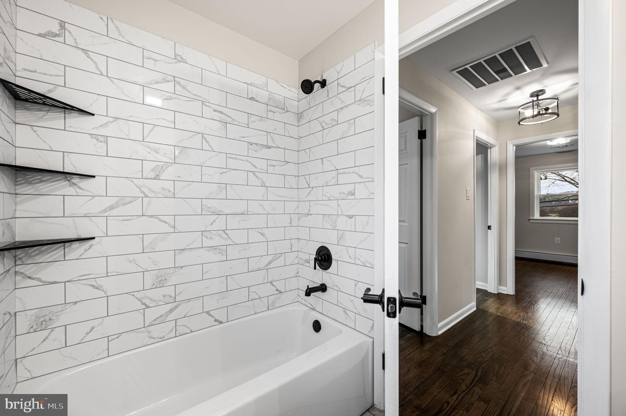 1370 Kauffman Road Pottstown, PA 19464 - Photo 15 of 43 Upper level bathroom