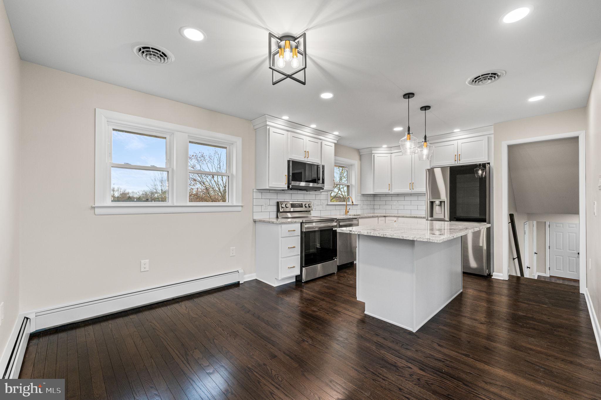 1370 Kauffman Road Pottstown, PA 19464 - Photo 9 of 43 Dining room/Kitchen