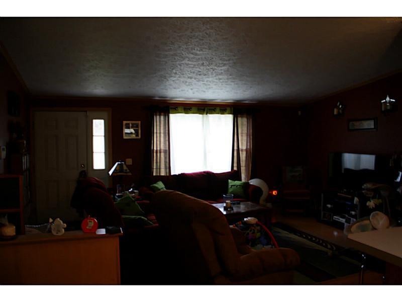277 Little Rock Road Kittanning, PA 16201 - Photo 11 of 24 Living Room.