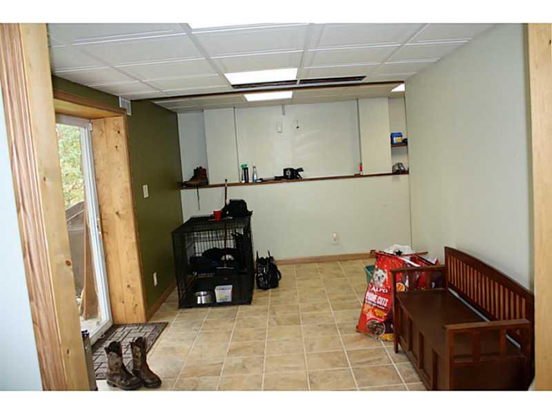 277 Little Rock Road Kittanning, PA 16201 - Photo 20 of 24 Entry/Foyer.