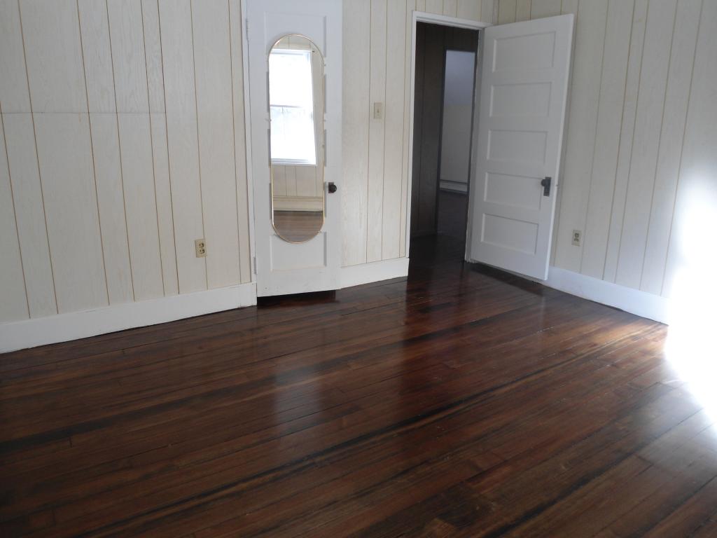 17 Williams Street Proctor, VT 05765 - Photo 9 of 13