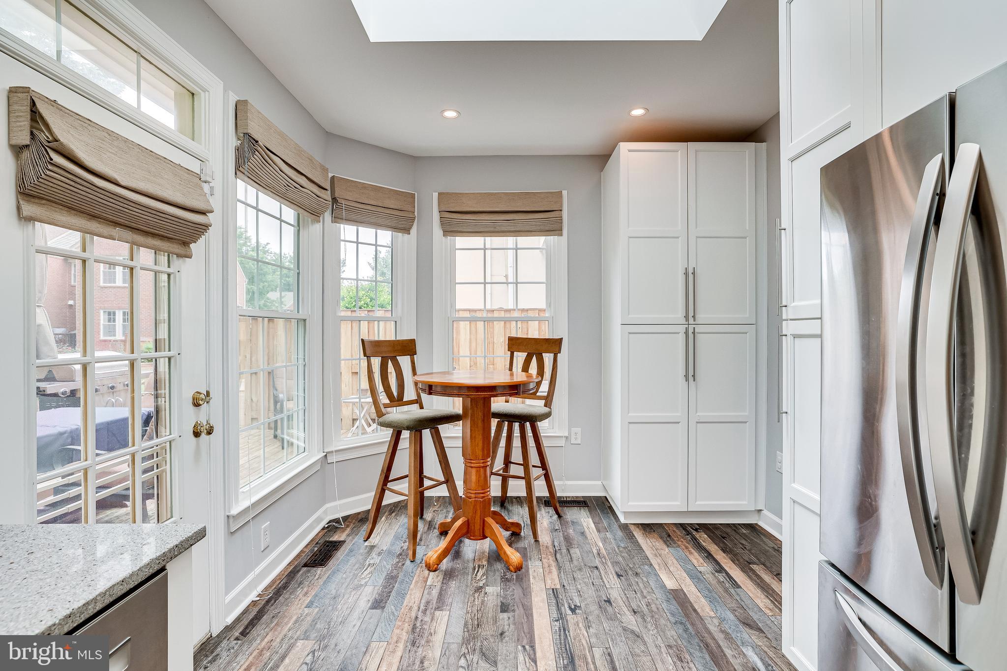 1369 Park Garden Lane Reston, VA 20194 - Photo 13 of 46 Bathed in sunlight!