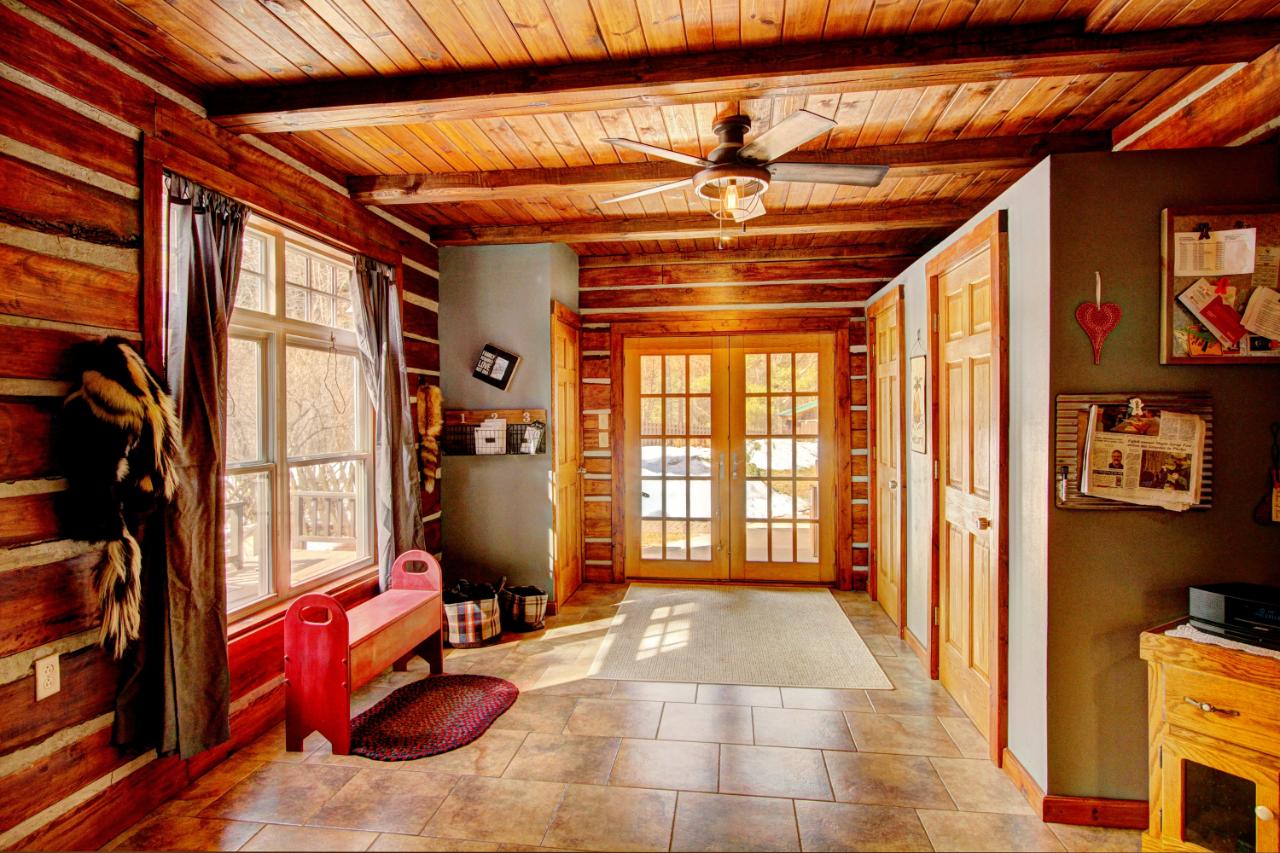 715 Bloom Road Eagle River, WI 54521 - Photo 7 of 23 Gallery Image 7