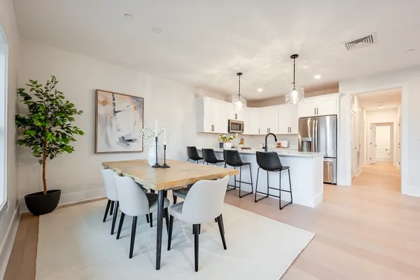 $899,900 | 62 Foundry Street, Unit 202, Wakefield, MA 01880