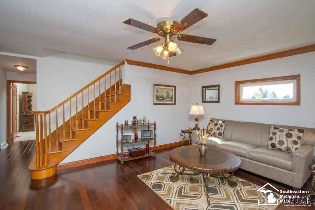 7364 Beck Road Ottawa Lake, MI 49267 - Photo 2 of 45 Living Room