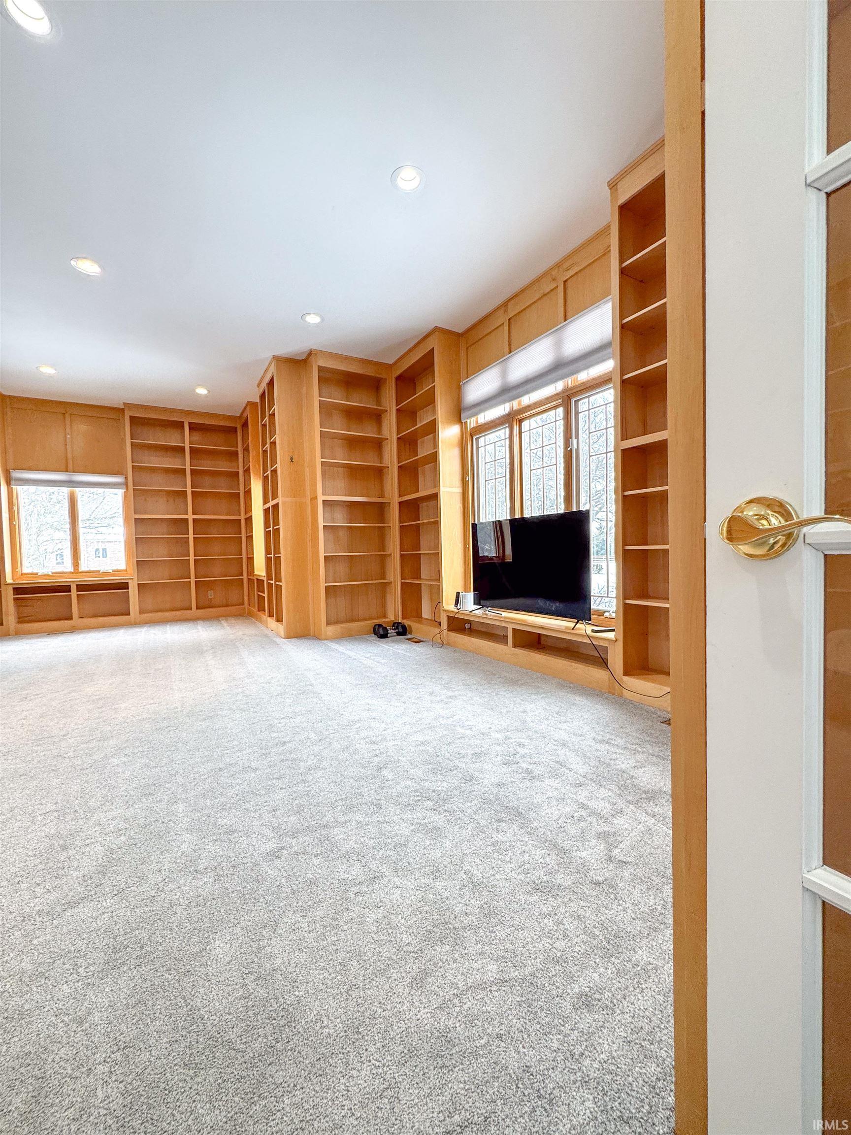 4103 Golden Grove Road Greenwood, IN 46143 - Photo 11 of 32 Gallery Image 11