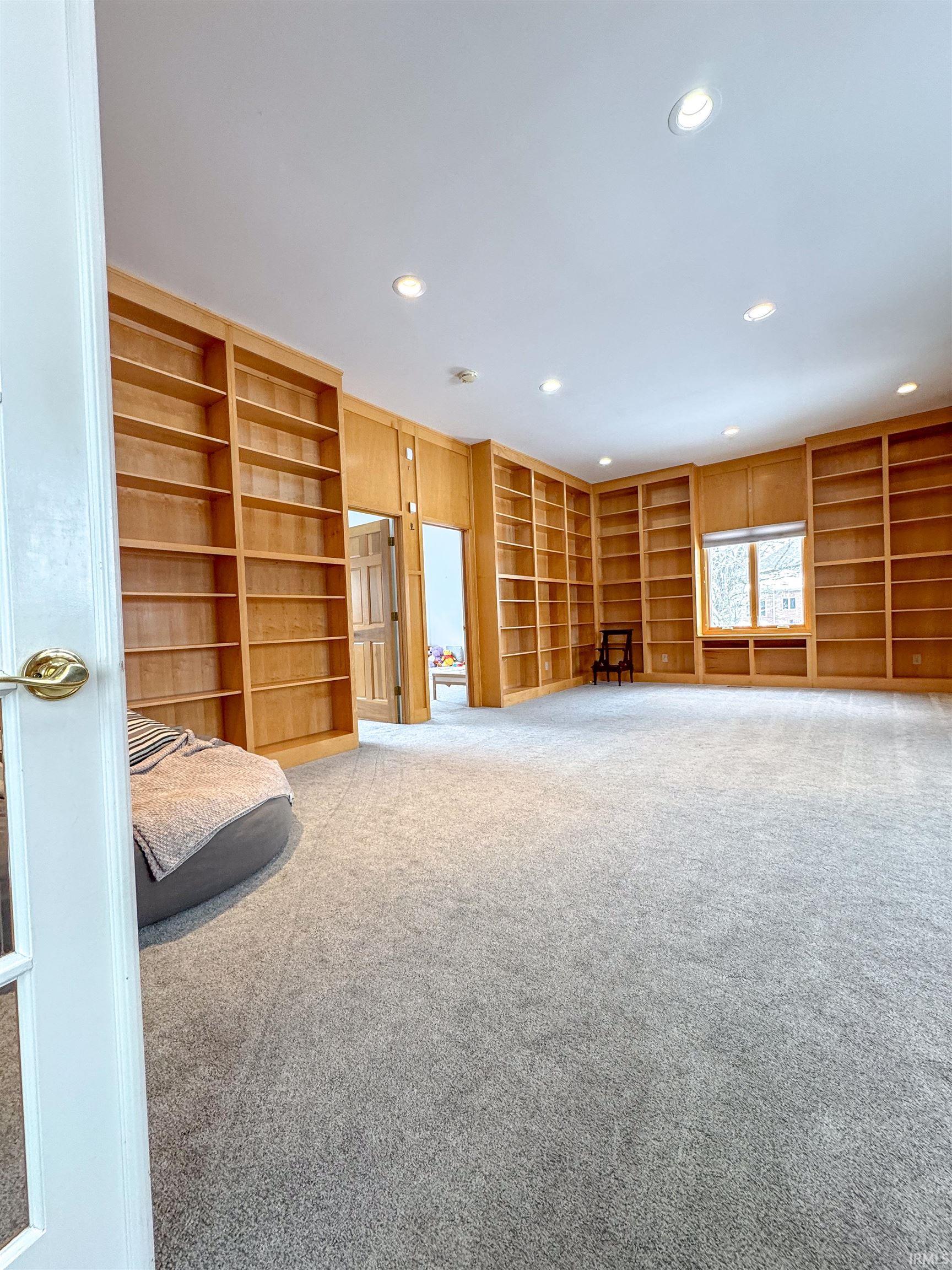 4103 Golden Grove Road Greenwood, IN 46143 - Photo 10 of 32 Gallery Image 10