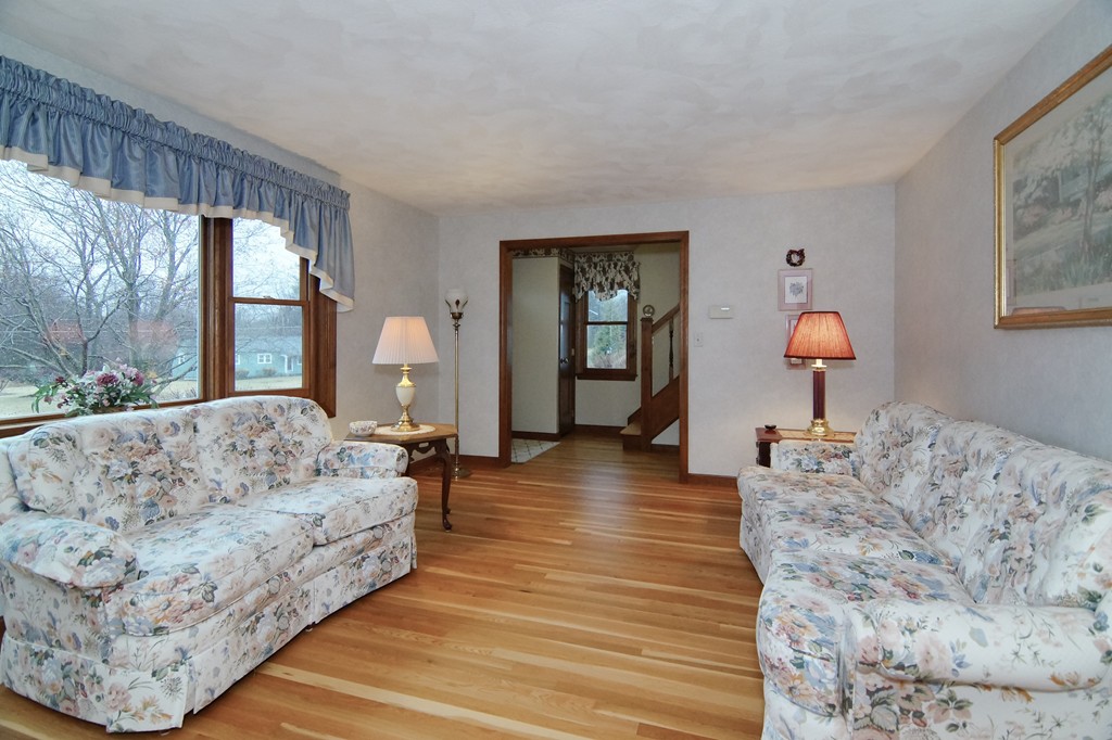 8 Fletcher Road Westford, MA 01886 - Photo 10 of 28 Gallery Image 10