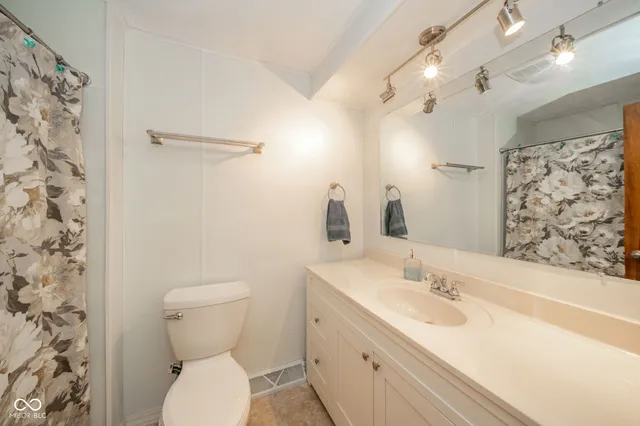 $250,000 | 1411 Whisperwood Way, Anderson, IN 46012